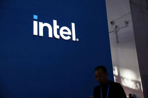 中國下令電信商2027前淘汰美製晶片　AMD、Intel股價重挫逾4%