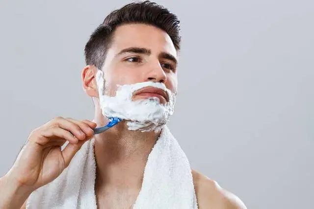 男性刮胡子的頻率與壽命有關？頻繁刮胡子，說明了什么？
