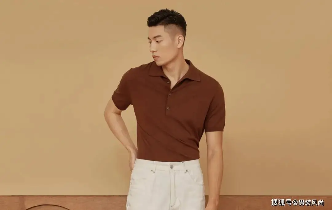 咖啡色男士短袖POIO衫搭配什么顏色的褲子既時尚清爽又不失時尚風味